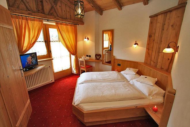 Hotel Garni San Nicolo Поцца-ди-Фасса Экстерьер фото
