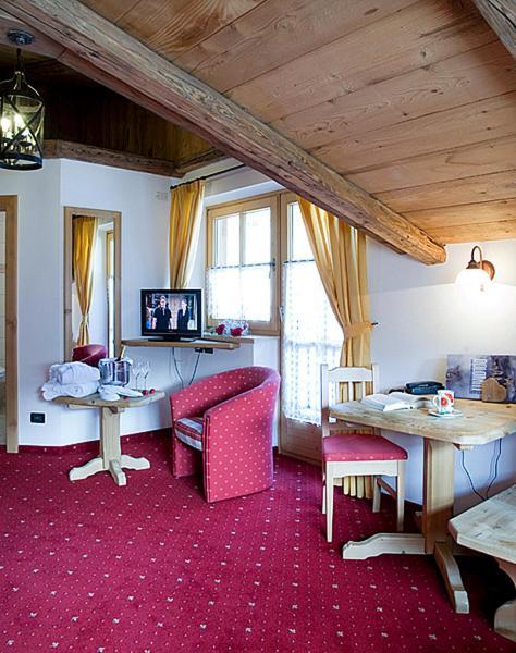 Hotel Garni San Nicolo Поцца-ди-Фасса Экстерьер фото